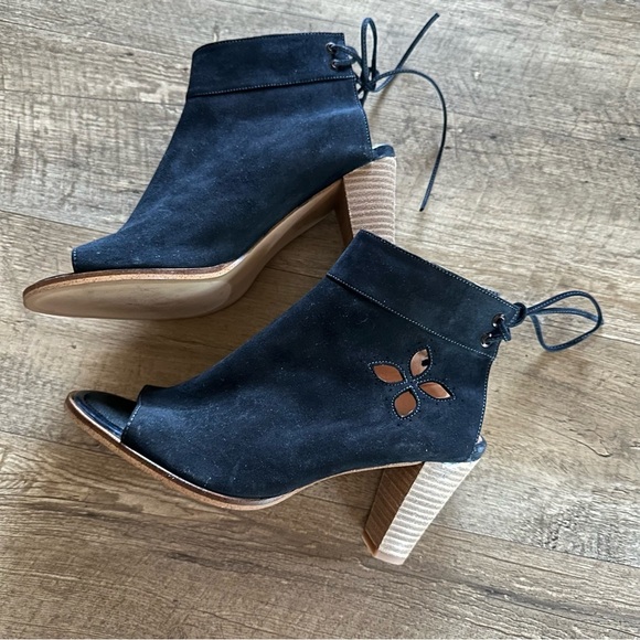 Sundance Stormy Heels / Sandals - Picture 4 of 11